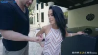 Skyla Novea - Brazzers Exxtra - Brazzers House 2 unseen moments - (2017-10-04)