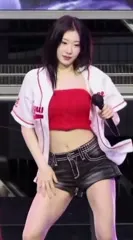 Chaeryeong - ITZY (채령) - Video