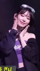 Sakura Miyawaki 宮脇 咲良 | LESSERAFIM - Video