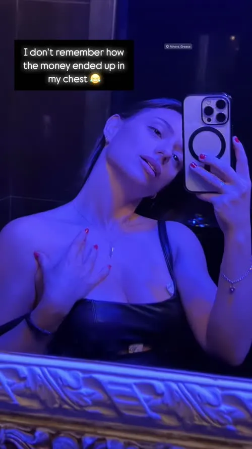 SweetTits20 / SweetTastyBaby - Video
