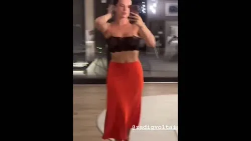 Bella Thorne - Video
