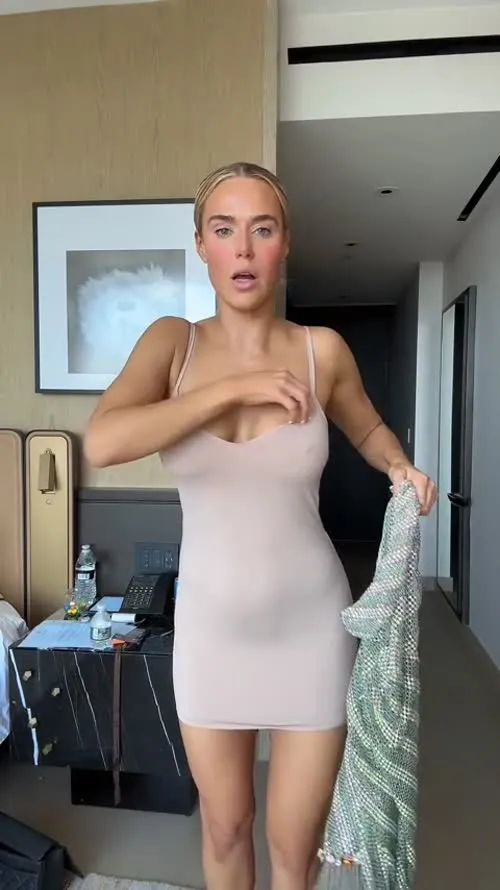 WWE Lana / CJ Perry - Video