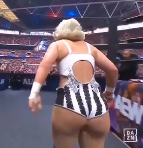 Toni Storm - Video