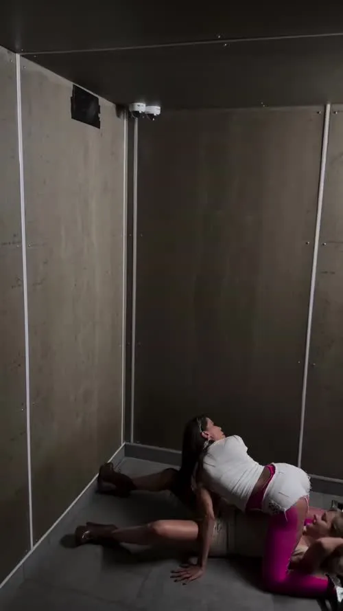 Victoria De Angelis (Maneskin bassist) - Video #313413