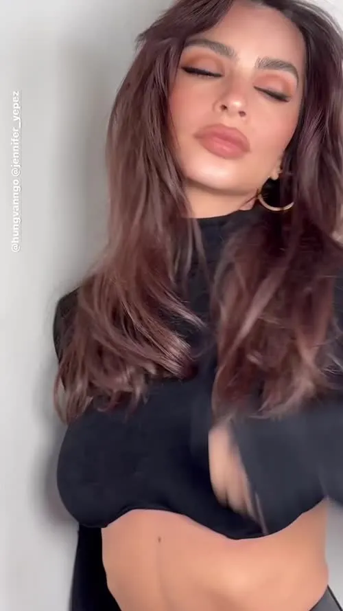 Emily Ratajkowski - Video
