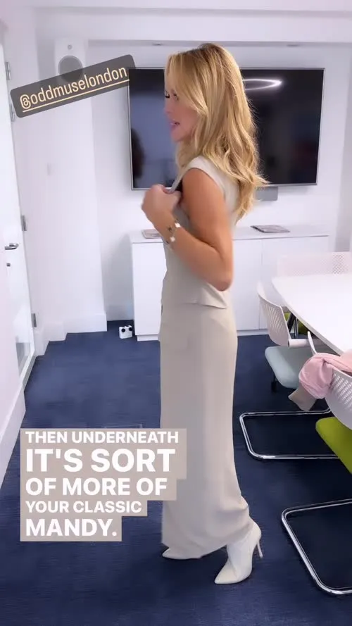 Amanda Holden - Video #311443