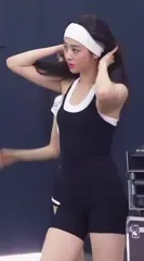 Huh Yunjin 허윤진 | LESSERAFIM - Video #134060