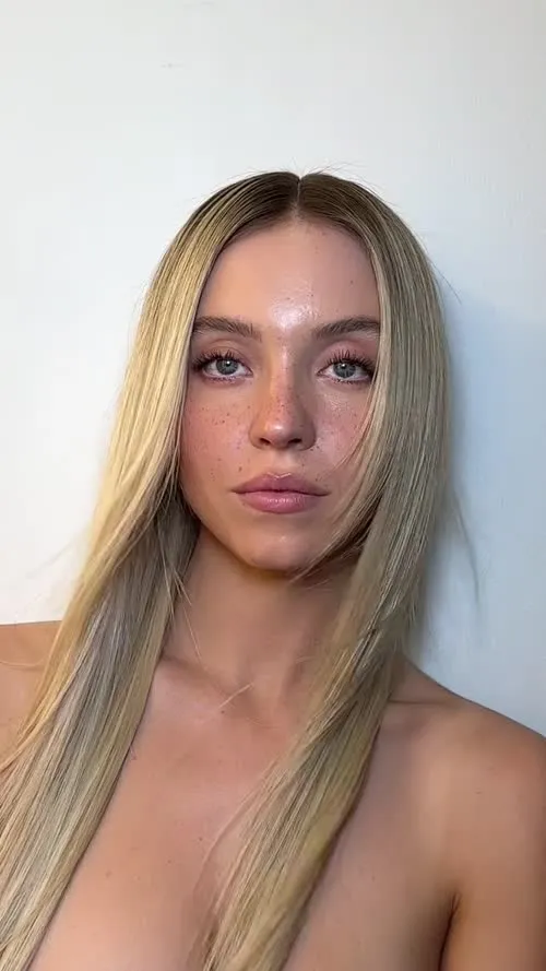 Sydney Sweeney - Video