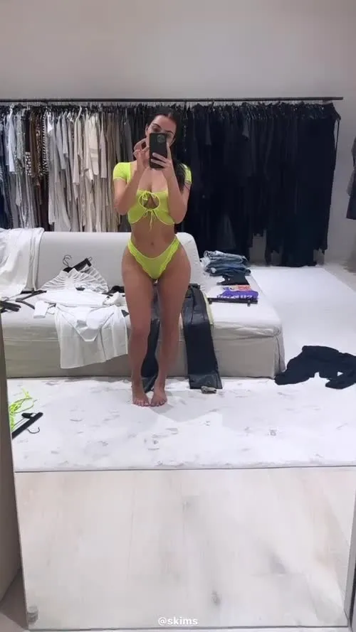 Kim Kardashian - Video dashinit