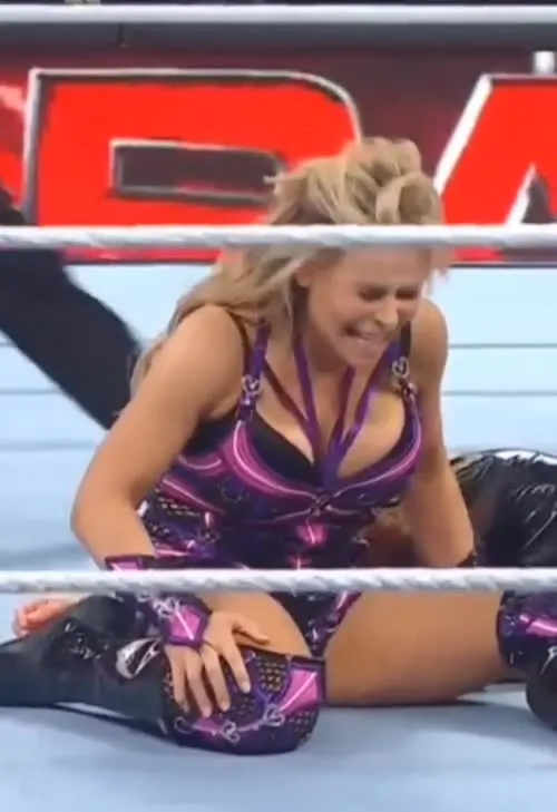 WWE Natalya Neidhart , The Boat - Video