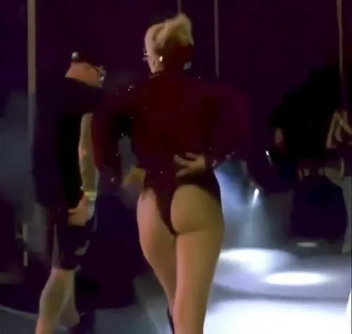 Miley Cyrus - Video