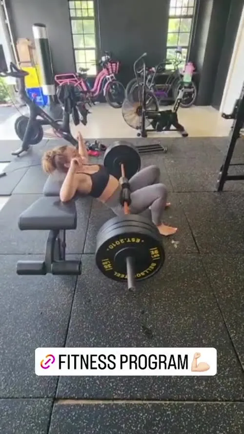 Mandy Sacs | Mandy Rose - Video