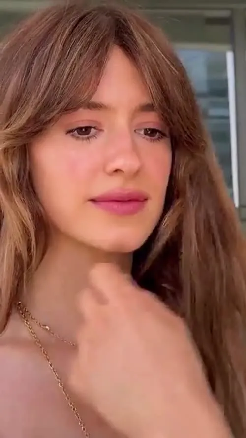 Daisy Edgar-Jones - Video