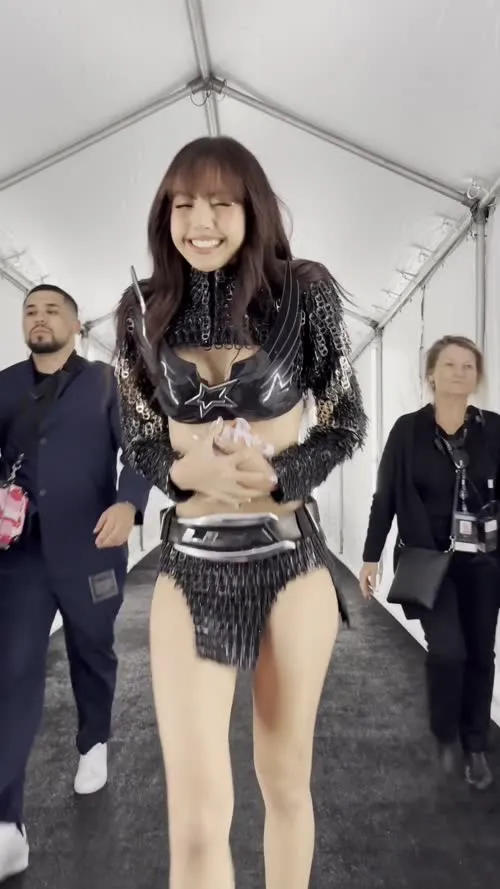Lisa | BLΛƆKPIИK (Blackpink) - Video