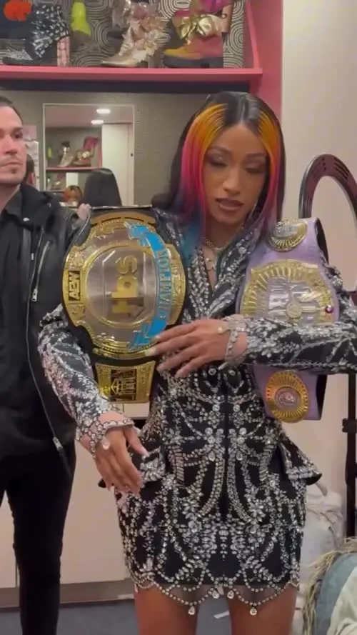 WWE/AEW Sasha Banks | Mercedes Moné - Video