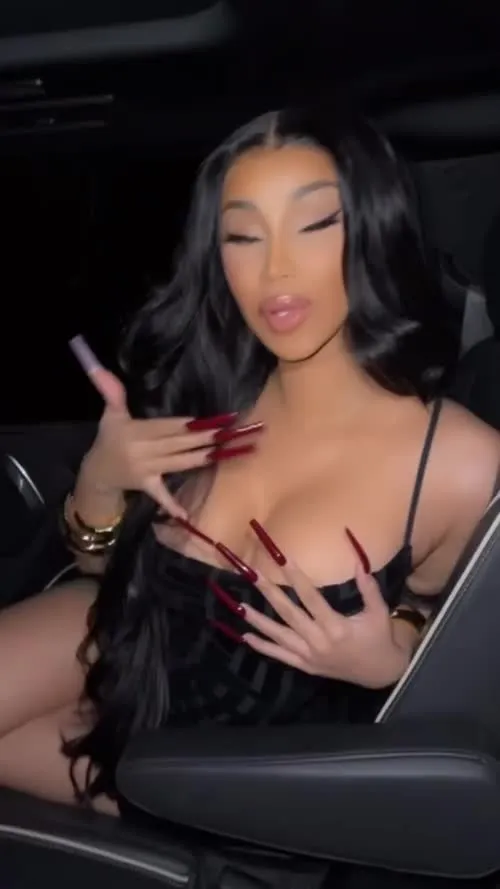 Cardi B - Video
