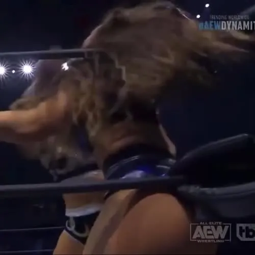 (Skye Dolecki) Skye Blue AEW - Video