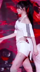 Kim Chaewon 김채원 [Le Sserafim] - Chaewon -4-2x-RIFE-RIFE4.0-59.94006fps