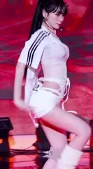 Kim Chaewon 김채원 [Le Sserafim] - Chaewon -5-2x-RIFE-RIFE4.0-59.94006fps