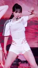 Kim Chaewon 김채원 [Le Sserafim] - Chaewon -6-2x-RIFE-RIFE4.0-59.94006fps