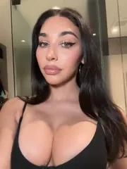 Chantel Jeffries - Chantel 💗 (@chantel) Snapchat stories, spotlight lenses 5