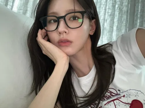 Cho Mi-yeon (Miyeon) - i-dle [(G)I-dle]