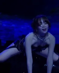 Kim Chaewon 김채원 [Le Sserafim] - Video #303582
