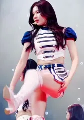 Minatozaki Sana (TWICE) - Video