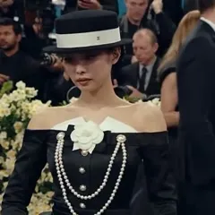 Jennie | BLΛƆKPIИK (Blackpink) - S