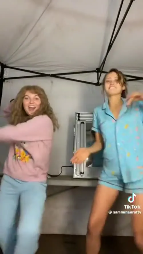 Ella Purnell - Video