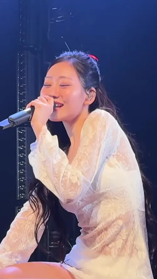 Julie (Kiss Of Life) - Video #122602
