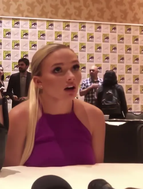Natalie alyn lind - Video