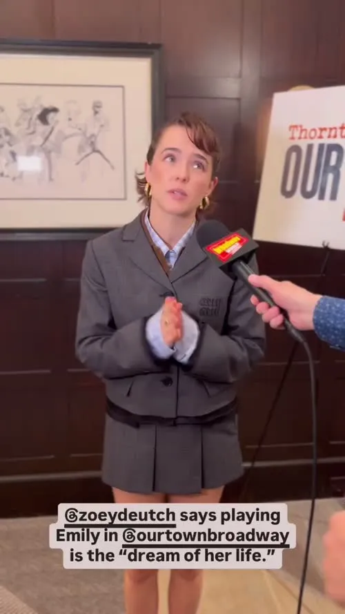 Zoey Deutch - Video #132695