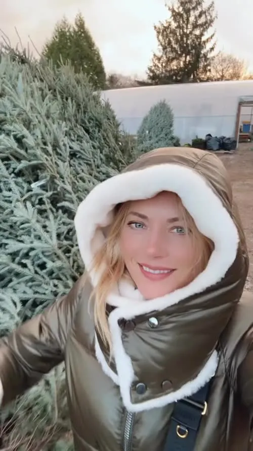 Katheryn Winnick - Video #173204
