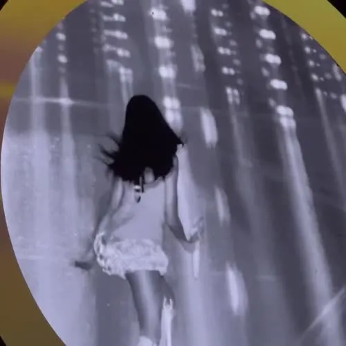 Madison Beer - Video