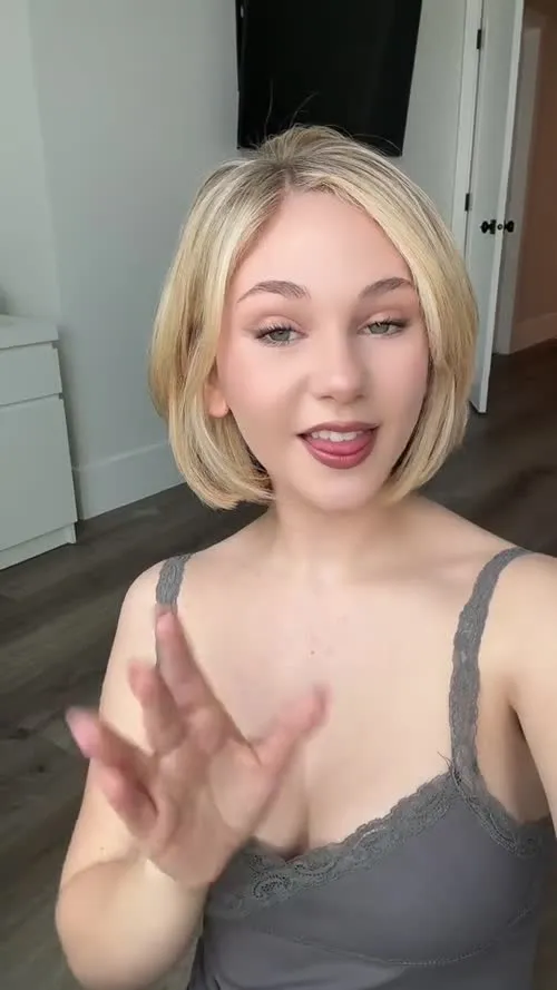 Lily Brooks O’Briant - Video #157026