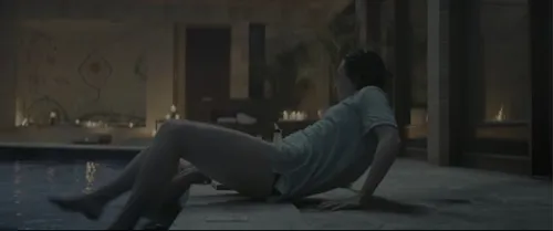 Daisy Ridley - Daisy pool 2