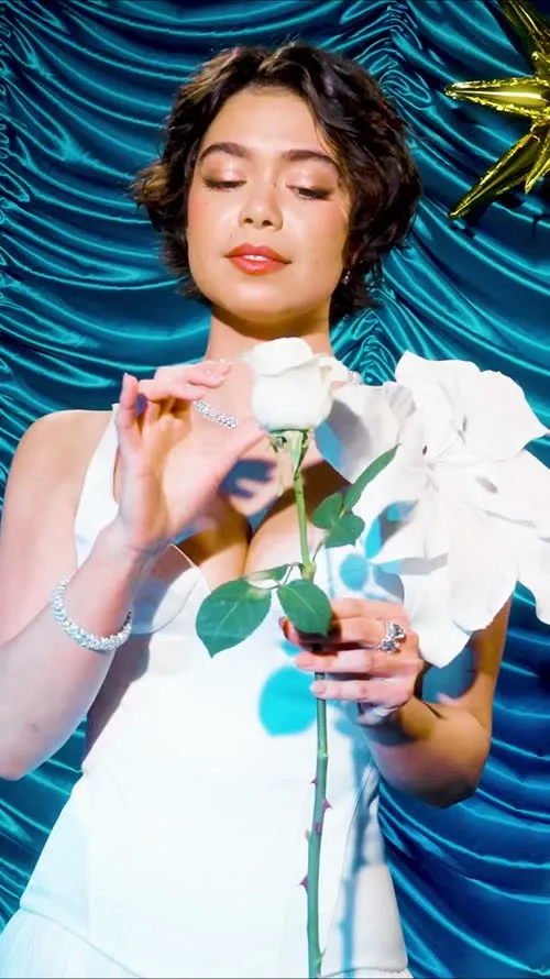 Auli'i Cravalho - Video