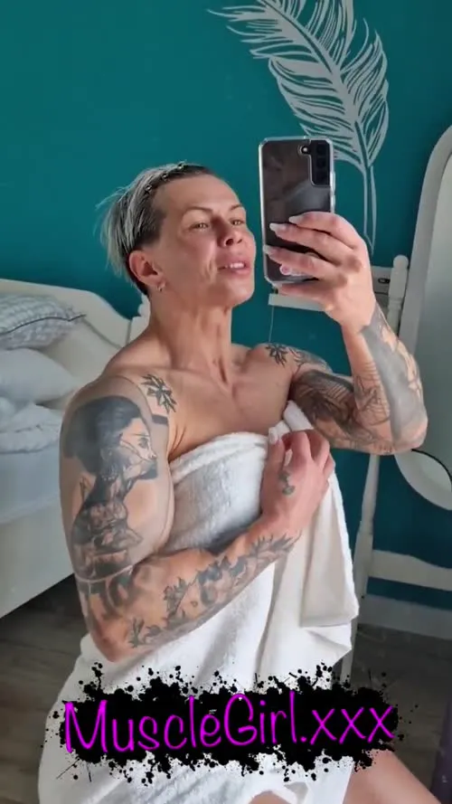 crazyxbody / musclegirlxxx - Video #330499