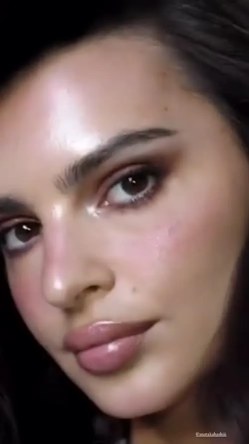 Emily Ratajkowski - Video
