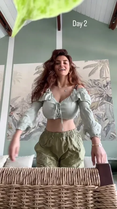 Anveshi Jain - Video