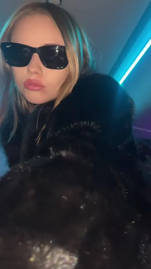 Lexee Smith - Video