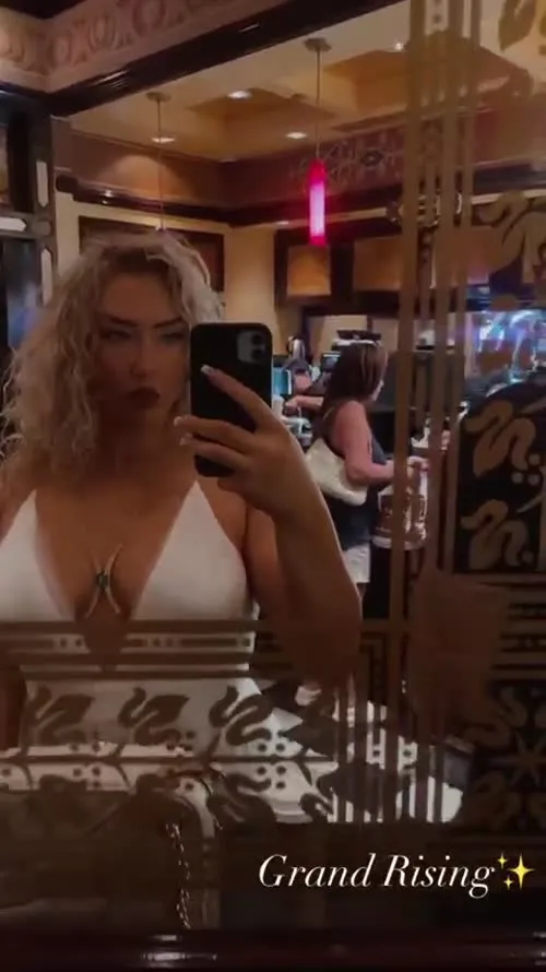 WWE Nikkita Lyons - Video