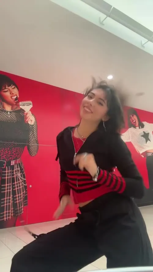 Xochitl Gomez - Video #125638