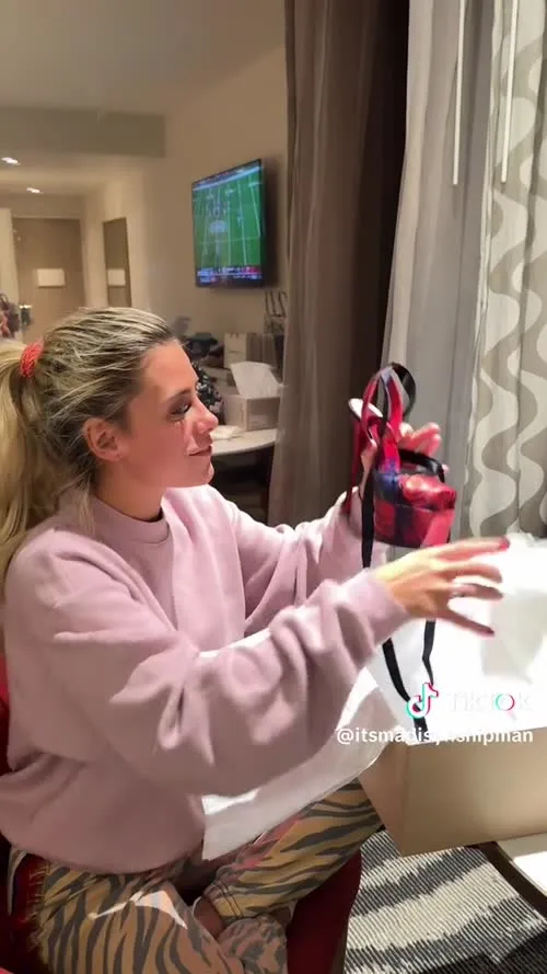 Madisyn Shipman - Video