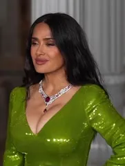 Salma Hayek - Video #370532
