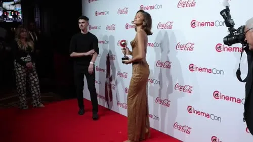 Zendaya - Video