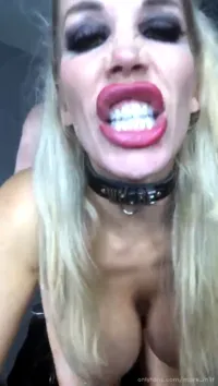 Rebecca More / Rebecca Moore - Video
