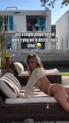 Paige Vanzant - Don’t worry, we’re in Miami. This is totally normal 😂