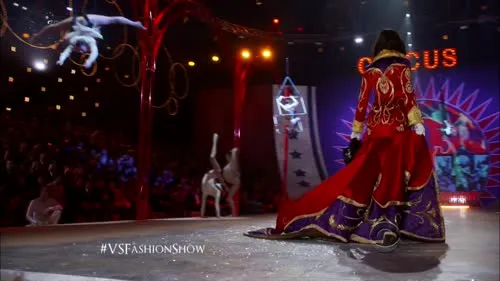 Doutzen Kroes - The Victoria's Secret Fashion Show 2012 (with Adriana Lima)